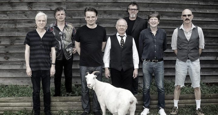 Waiting so long King Crimson: la banda de Robert Fripp debuta en Chile.