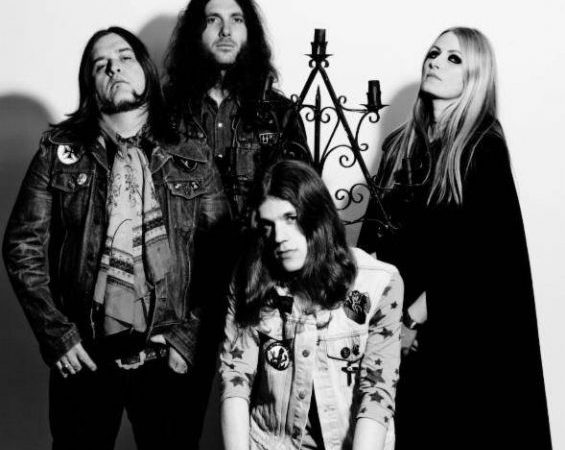 RITUALES Y PERVERSIONES ENTRE CUATRO PAREDES: ELECTRIC WIZARD ESTRENÓ ÁLBUM EN VIVO